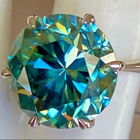 💥 Fabulous 14 CTs 💥 Bluish Diamond Solitaire  ring 💥 - Picture 7 of 16
